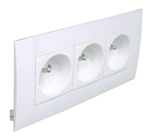 Tomada Tripla Francesa Modular com Obturador L75 - 6 Módulos